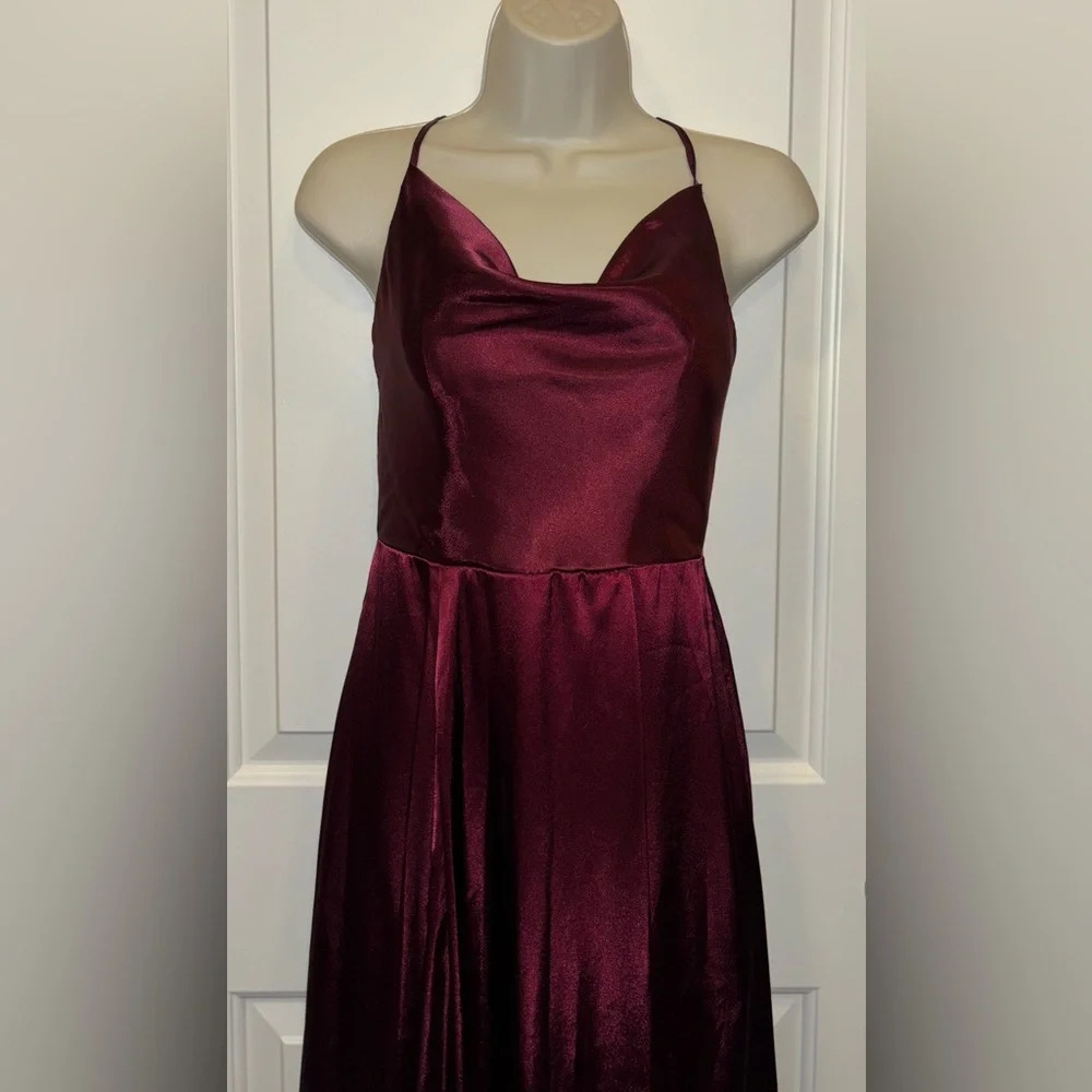 Galina Signature Stunning burgundy Satin Dress for Prom - Picture 2 of 5